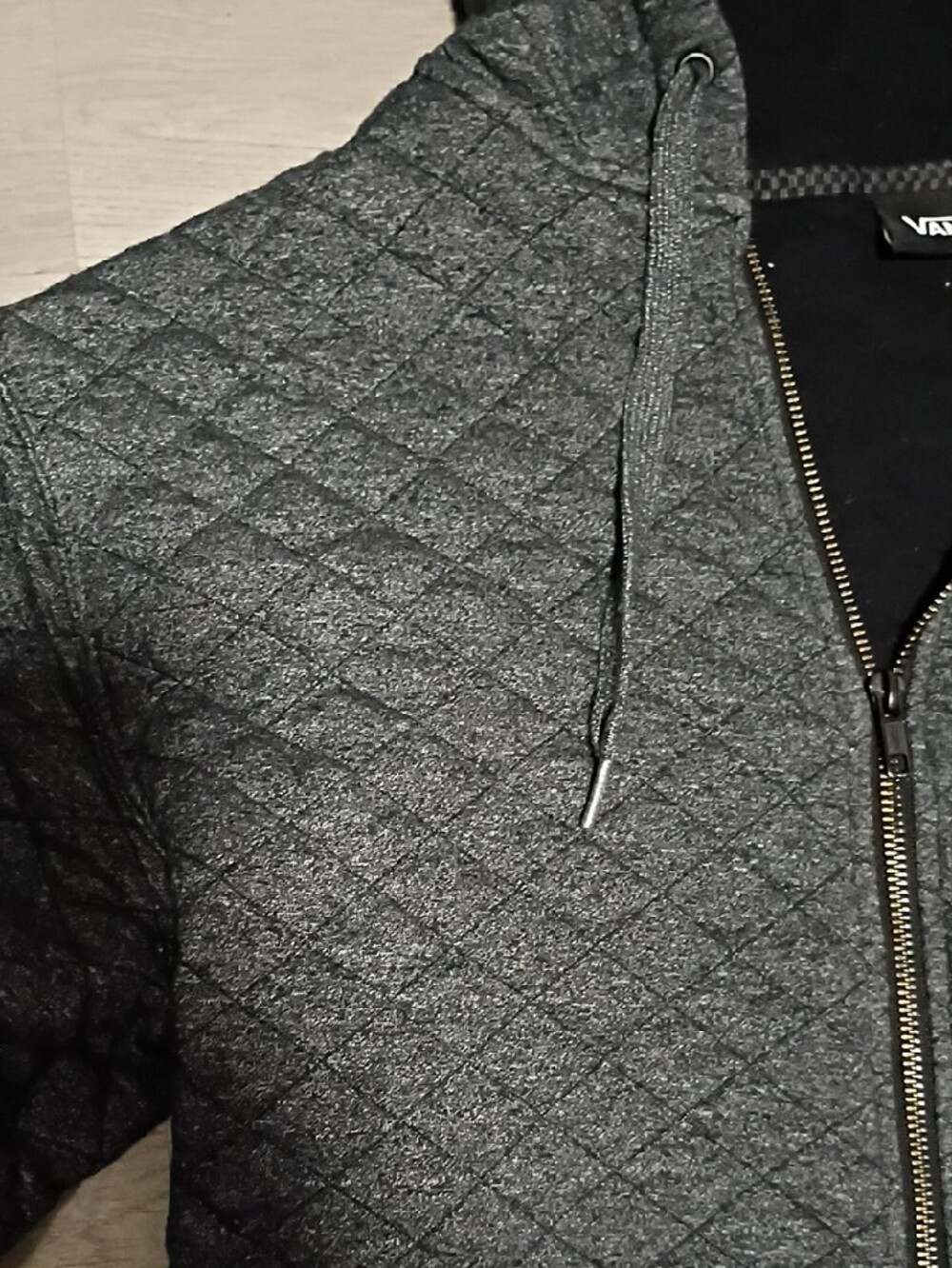 Vans Quilted Hooded Jacket in Dark Gray - Picture 4 of 9